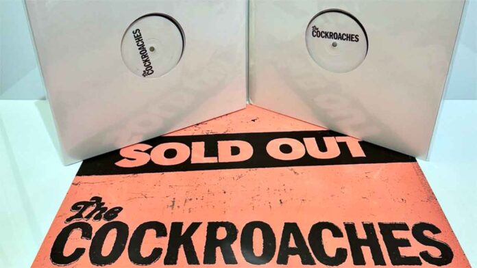 The Cockroaches, il disco nella sua confezione originale